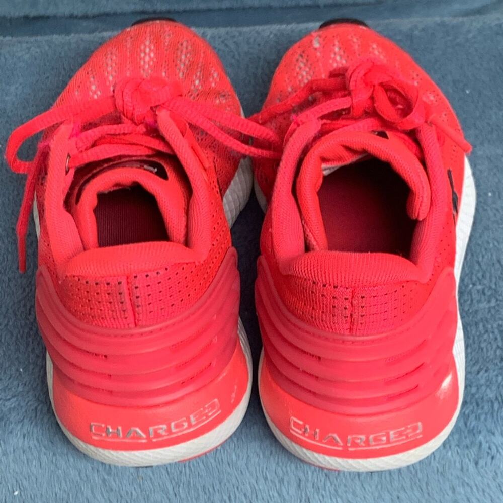 UNDER ARMOUR CHARGED ROGUE ATHLETIC SHOES HYPER PUNCH WOMENS 5 YOUTH 3.5 NICE - Picture 5 of 7